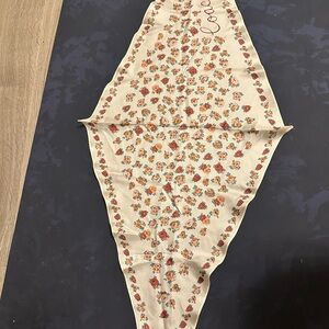 Brand new 100% Silk Coach Cream Floral Pattern Scarf
